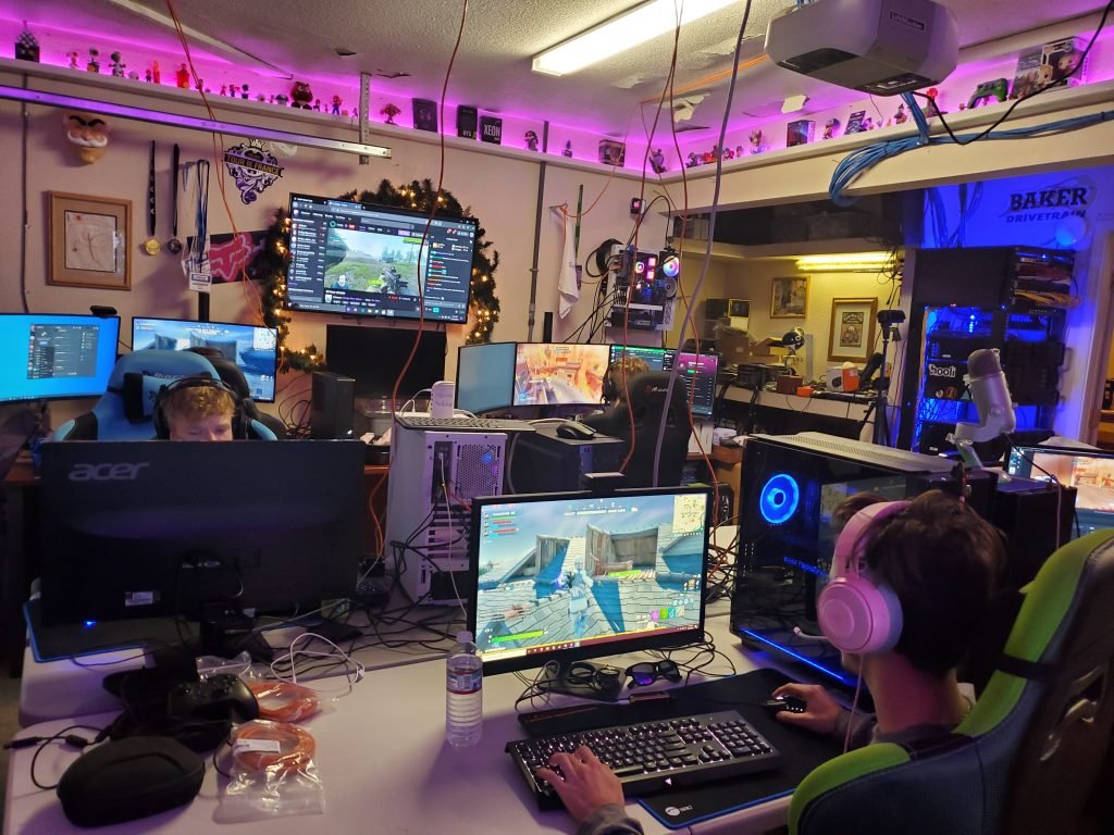 Garage LAN illustration